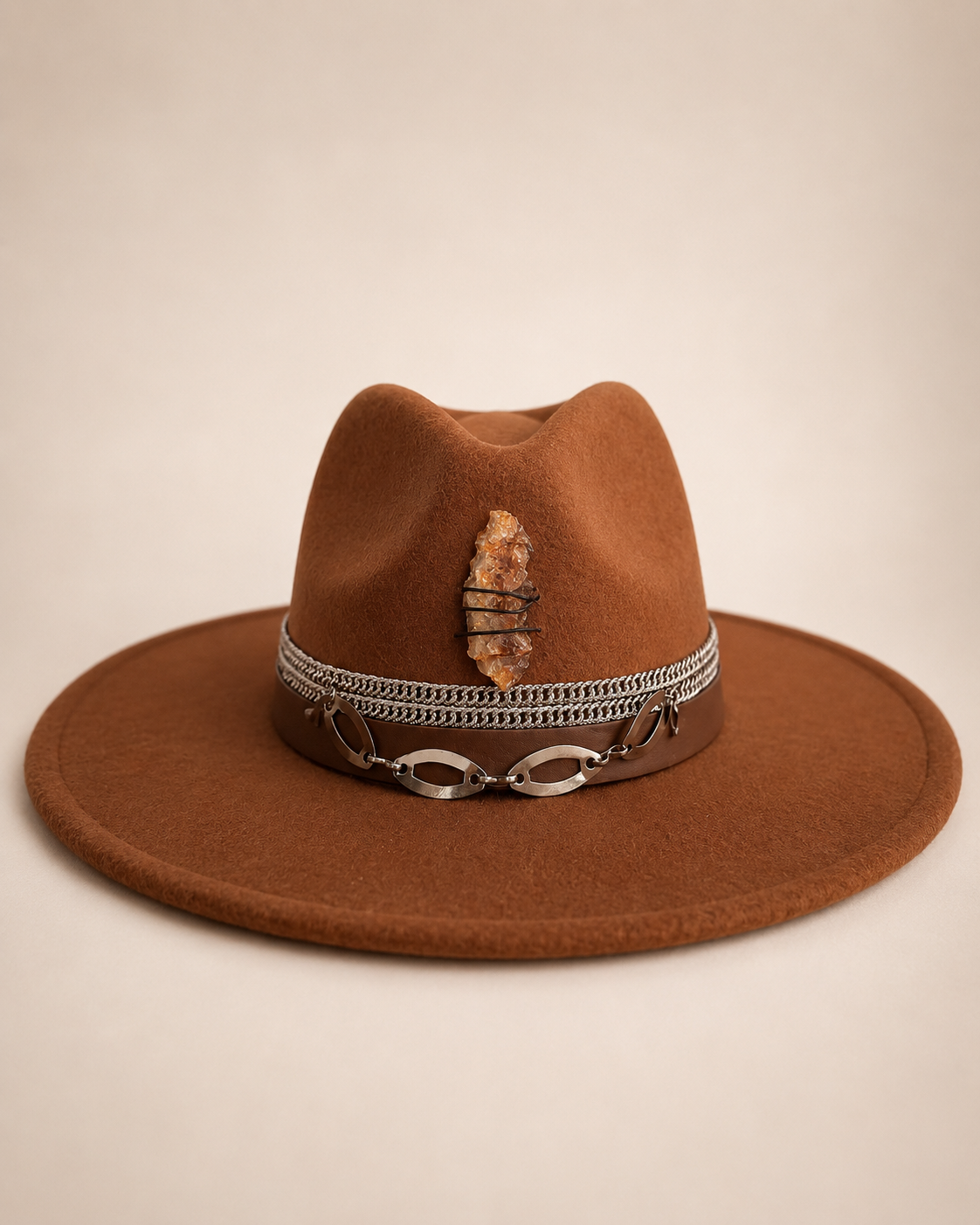 HAT lV