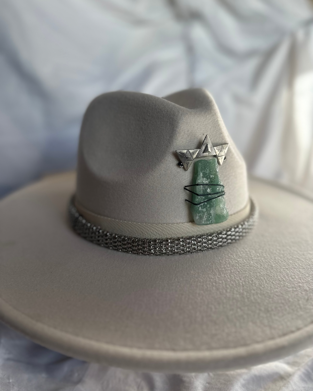 HAT l